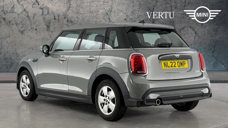 MINI Hatchback 1.5 Cooper Classic 5dr Auto [Nav Pack] Petrol Hatchback